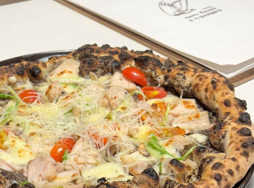 台中┃Amore Pizzeria 愛♥︎窯烤披薩專門店：不只窯烤披薩好吃，連甜點也很厲害！