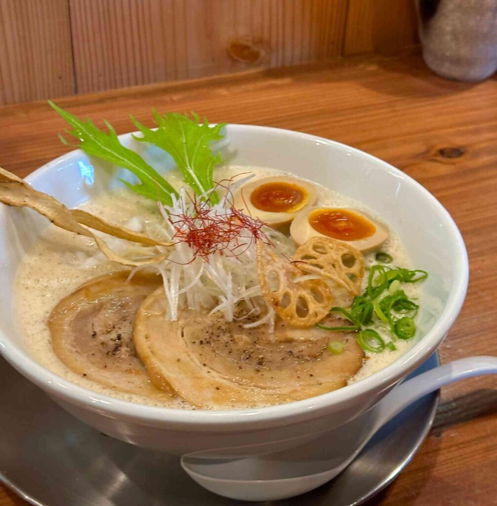 奈良┃ふじ門製麺豚骨湯頭拉麵