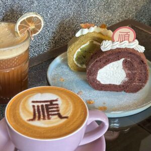 Read more about the article 台南┃順風號 Sūn Hong Hō：主打生乳捲的老宅咖啡廳，與可愛狗狗共度療癒時光！