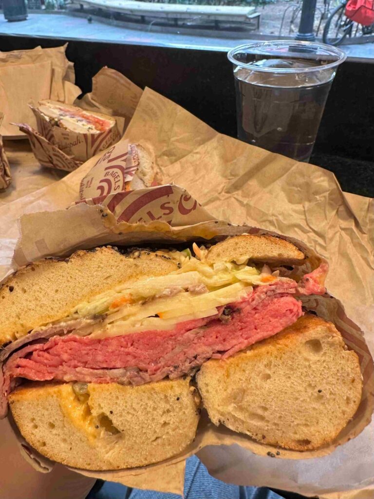 紐約美食｜Leo’s Bagels ：曼哈頓金融區必吃貝果專門店，排隊也值得！