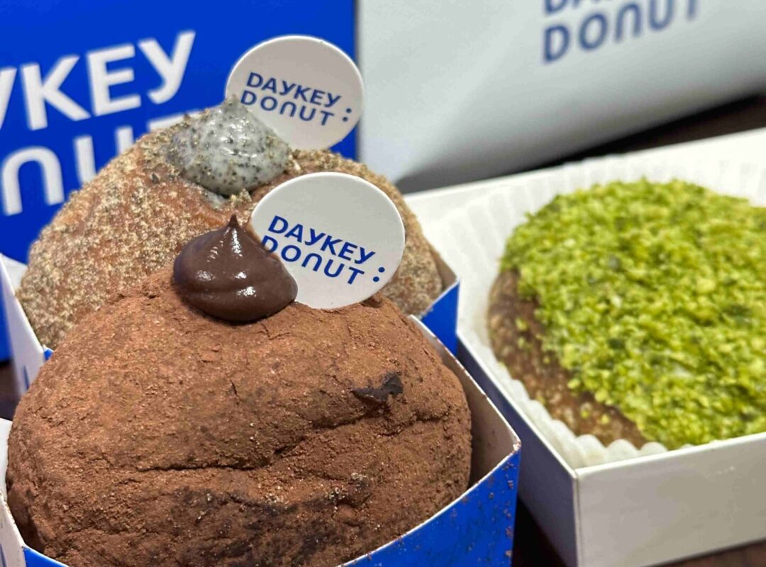 台中┃DAYKEY DONUT：日式生甜甜圈，爆餡柔軟的甜點新寵