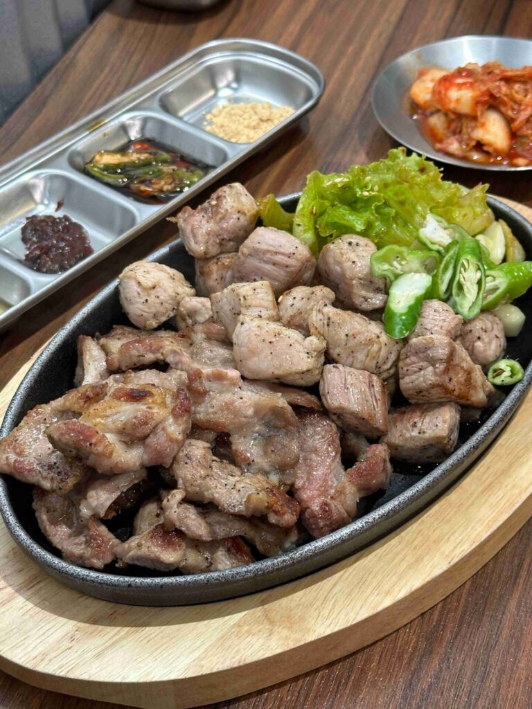 台南美食|南人燒肉:韓國人開的超道地深夜烤肉店,代烤上桌輕鬆吃!