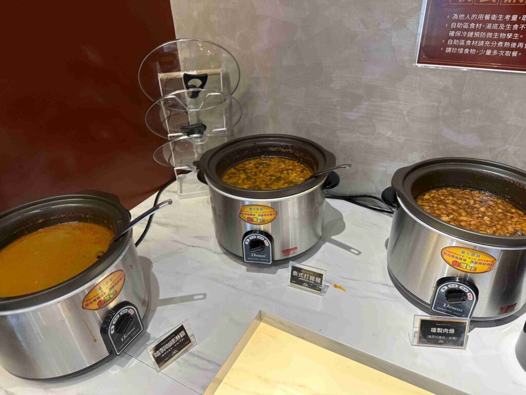 豐原美食｜台中嗑肉石鍋：海鮮肉品新鮮、自助吧超澎湃，打拋豬與咖哩無限供應！