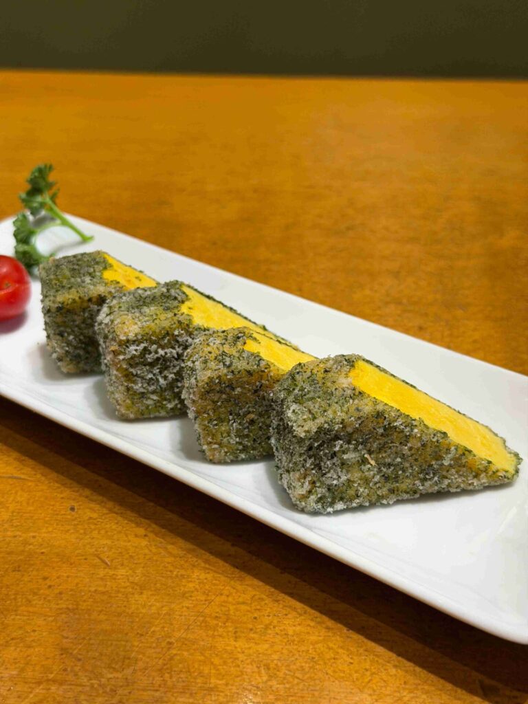 台中美食|勝博殿:大推特上厚切老饕豬排,超厚超多汁,炸牡蠣也沒失望!