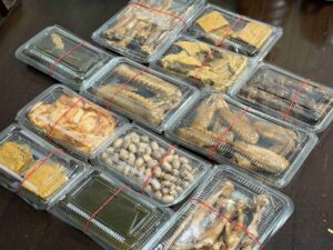 Read more about the article 台中┃蓮心冰雞爪凍：東海商圈必買人氣滷味退燒了？但我覺得變更好吃耶！