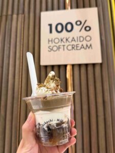 Read more about the article 香港┃Tokachi-Milky ：霜淇淋奶味超濃，大力推薦比日本還好吃的焙茶牛乳雪糕杯！