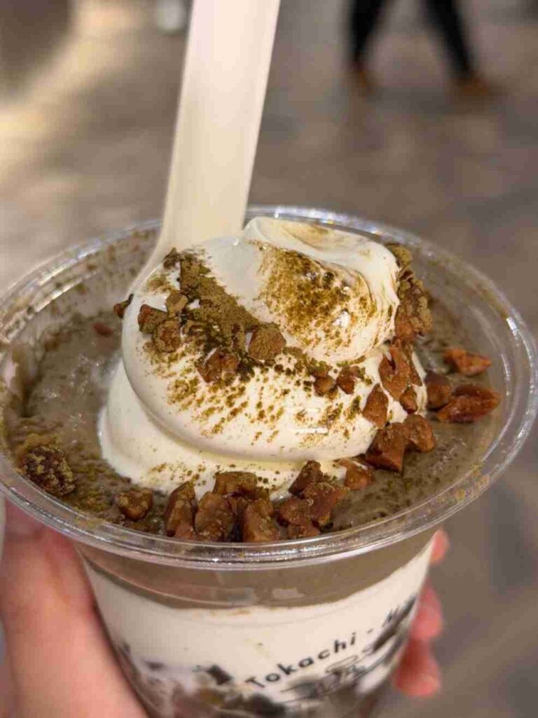 香港甜點 | Tokachi-Milky ：霜淇淋奶味超濃，大力推薦比日本還好吃的焙茶牛乳雪糕杯！