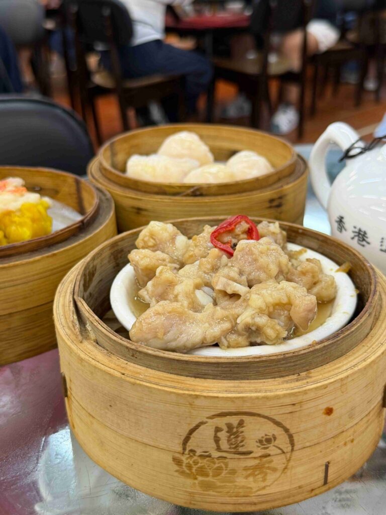 香港中環｜蓮香樓：最原始的港式飲茶體驗，最喜歡椰皇燕窩燉鮮奶！