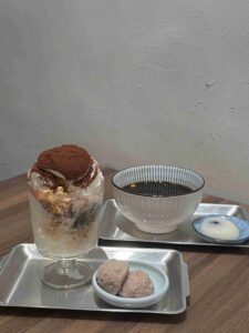 Read more about the article 台中┃老喬冰菓室：推薦秋冬限定的小小套餐，可以吃到兩種品項的小份量！