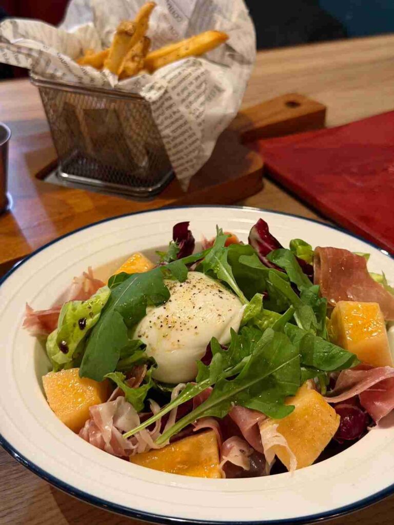 台中美食｜紅盒子：不只好拍也好吃的紅磚餐廳！裝潢、餐點都很用心！