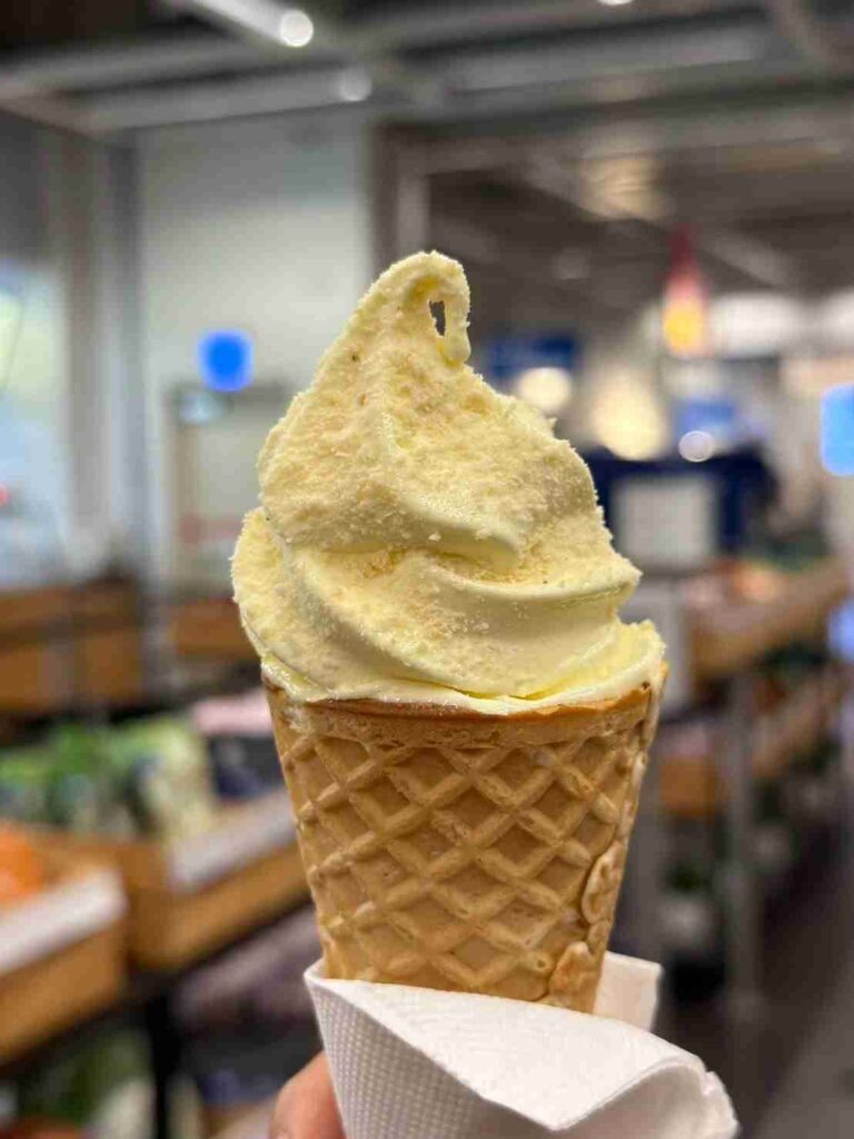 IKEA |起司雪花霜淇淋：才20元！完全沒理由不吃！而且是好吃的！