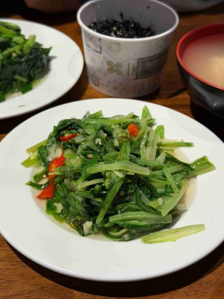 台中美食|范記金之園:必比登推薦,平日五點半就開始排隊值得嗎!