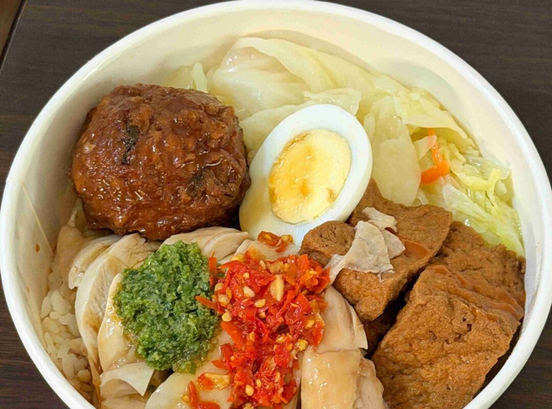 台中┃雞肉本家：會二訪的便當！整體好吃又沒有負擔！