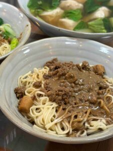 Read more about the article 台中┃麵對麵：雖然整體沒有特別驚艷，但我喜歡這家的細麵！