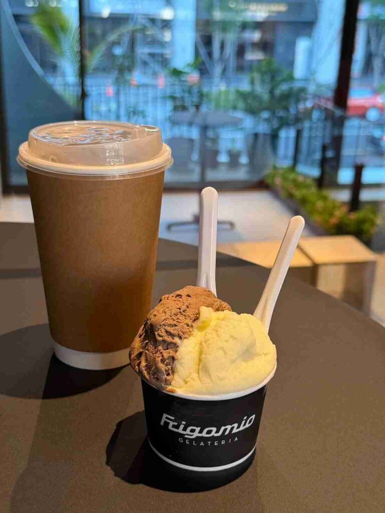 台中甜點｜Frigomio Gelateria ：目前吃到最喜歡的雪酪，口感超級滑順，而且口味選擇超級多！