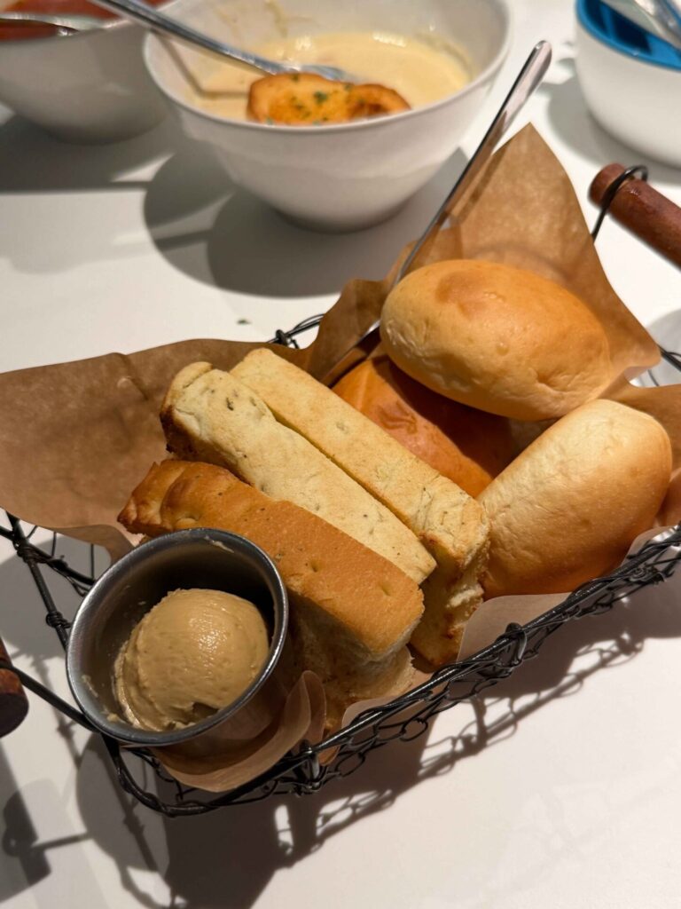 台中美食|Second Floor:免費的兒童餐連大人都覺得很好吃!親子餐廳首選!