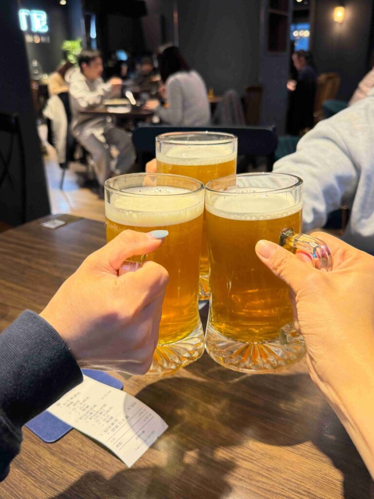 台中美食|亞丁尼義式麵屋:不到250元就能吃到爆多蛤蠣,還附一大杯飲料!