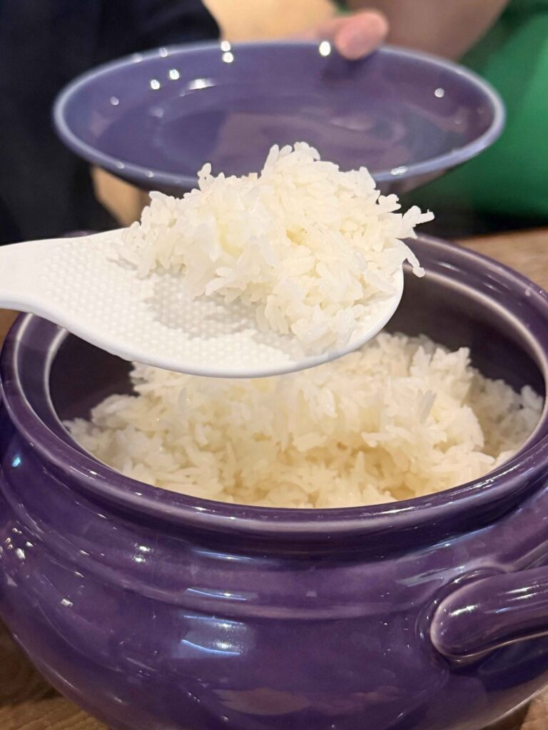 台中美食｜NARA Thai Cuisine：米其林推薦的泰式料理，燒茄鮮蝦沙拉超有特色！期待台中漢神百貨開幕！