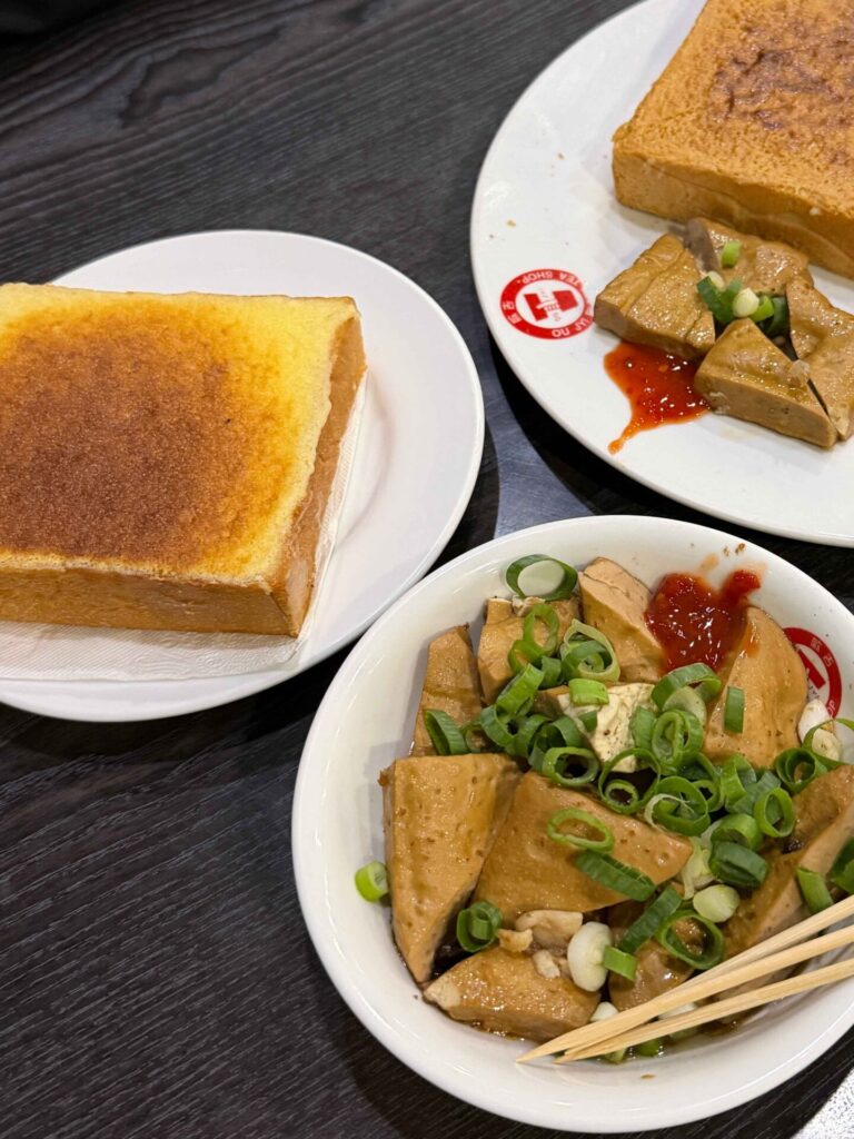 台中美食｜歐吉複合式餐飲：大推Ａ餐超划算！讓你從早坐到晚的復古茶館！