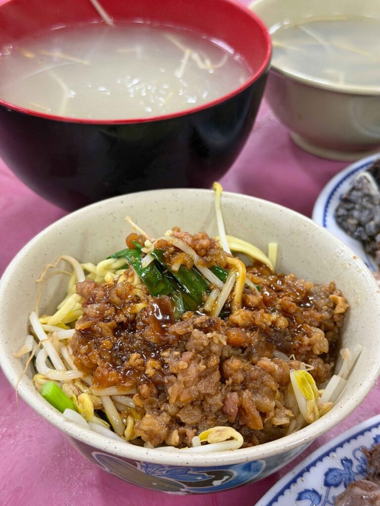 台中美食｜阿火獅鵝肉担：目前吃到最嫩的鵝肝鵝心！難怪生意爆炸好！好吃加上好停車！又開到半夜！難怪沙鹿人狂推！