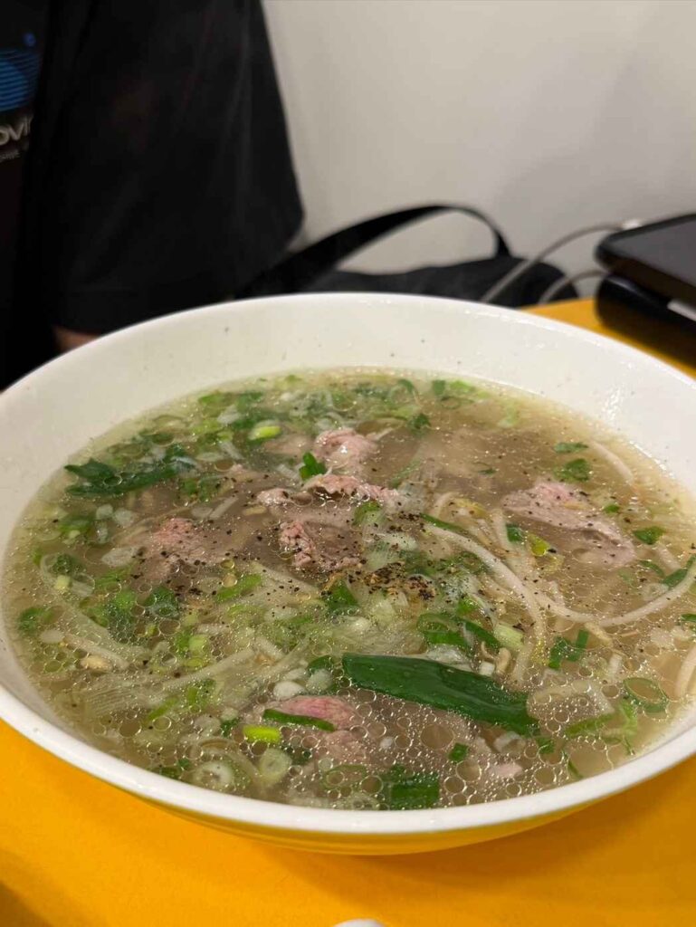 台中美食｜Hello Vietnam：米其林推薦的河內美食，推薦給沒去過越南的朋友！