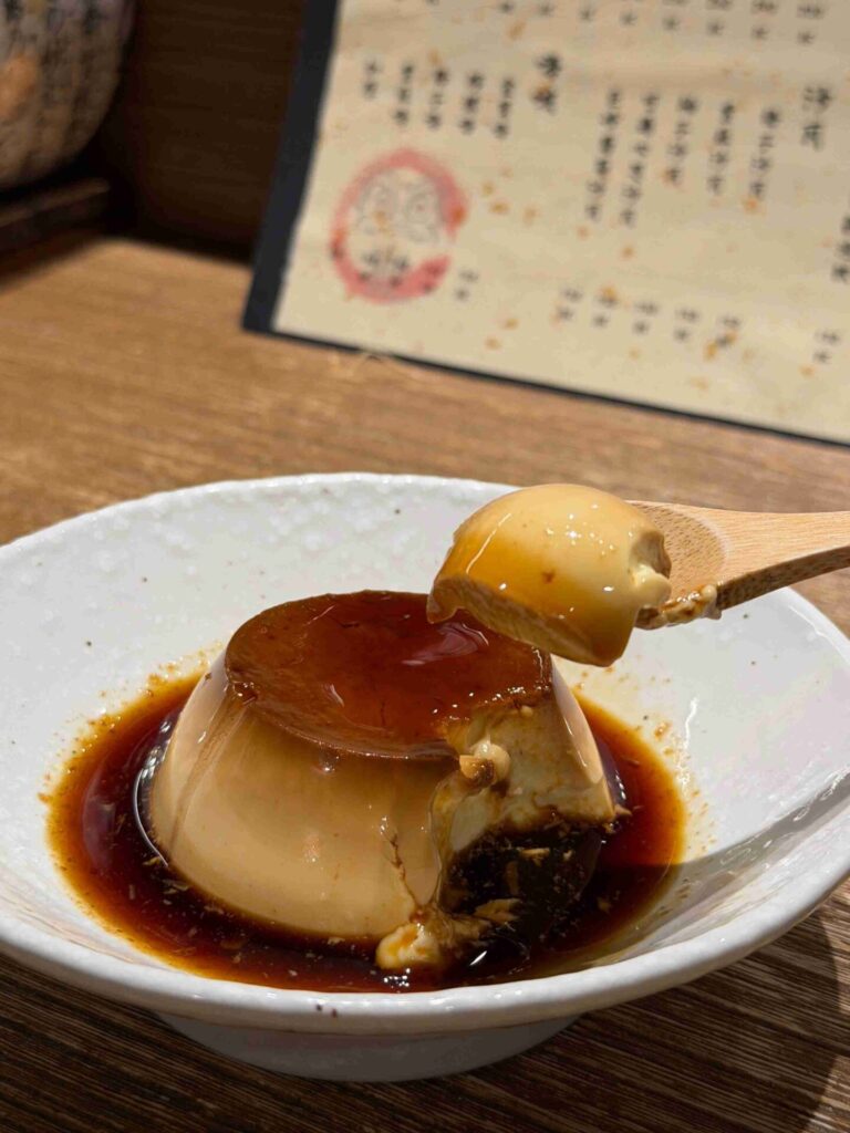 台中美食｜客觀炭火小料理：挽肉有點小失望，但大推十勝布丁！客觀炭火小料理｜除了漢堡排有點失望，整體都不錯！
