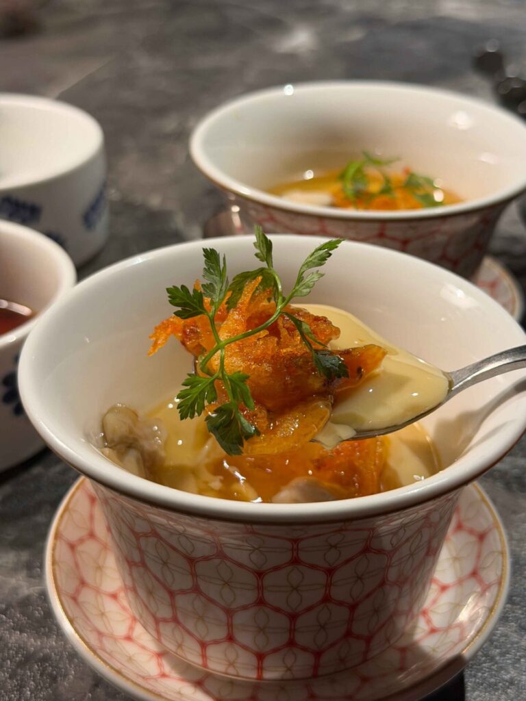 台中美食｜京燒肉：大推昆布鹽生菜沙拉，還有鮭魚卵爆炸多的炸飯糰！
京燒肉｜蜂蜜檸檬氣泡飲無限續！當月壽星的壽桃超可愛！
