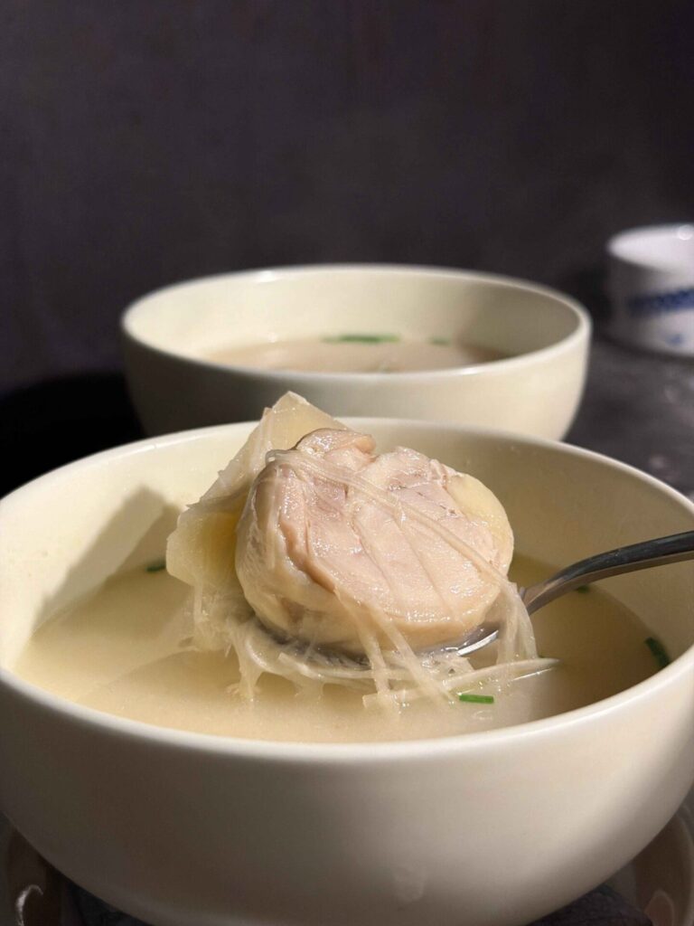 台中美食｜京燒肉：大推昆布鹽生菜沙拉，還有鮭魚卵爆炸多的炸飯糰！
京燒肉｜蜂蜜檸檬氣泡飲無限續！當月壽星的壽桃超可愛！