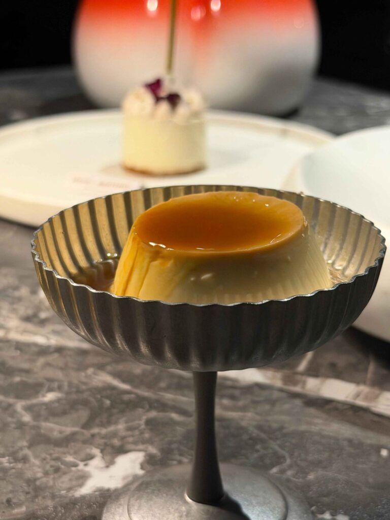 台中美食｜京燒肉：大推昆布鹽生菜沙拉，還有鮭魚卵爆炸多的炸飯糰！
京燒肉｜蜂蜜檸檬氣泡飲無限續！當月壽星的壽桃超可愛！