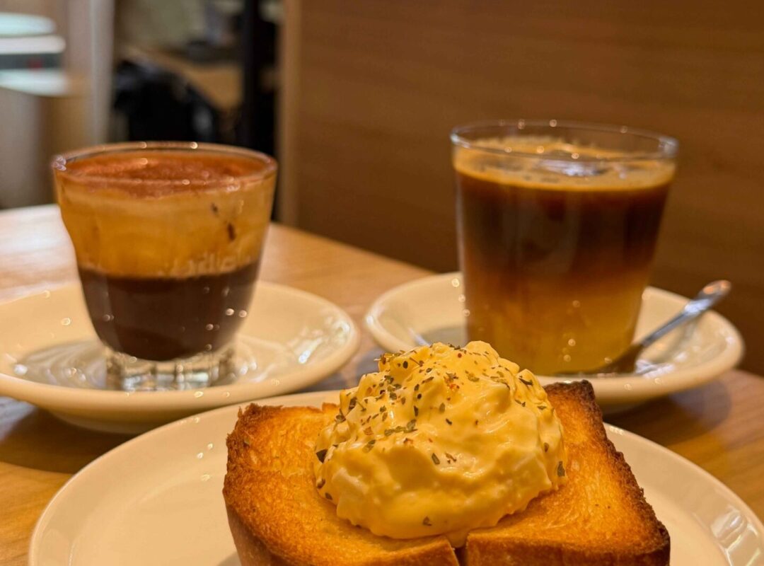 台中┃Kefi Park Roasters 珈琲公園：最有名的蛋沙拉還行！但咖啡很讚！